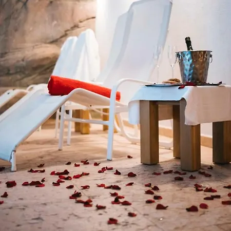 Paradise & Wellness Hotel