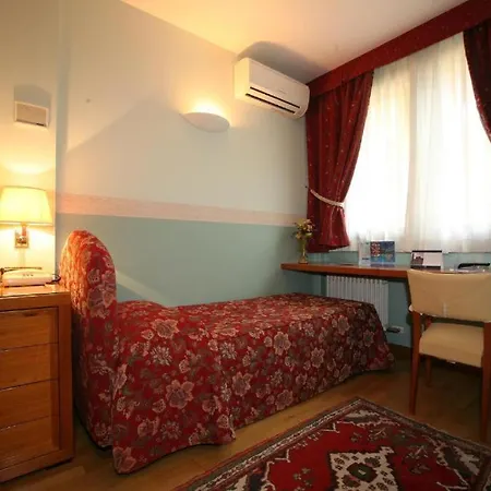 Paradise & Wellness Hotel