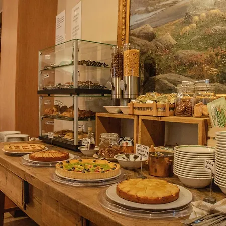 Paradise & Wellness ホテル 4*