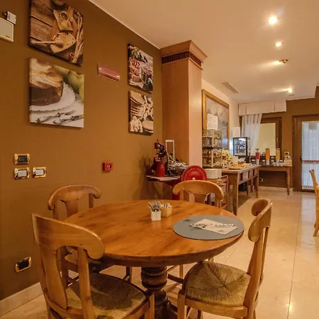 Paradise & Wellness 4*