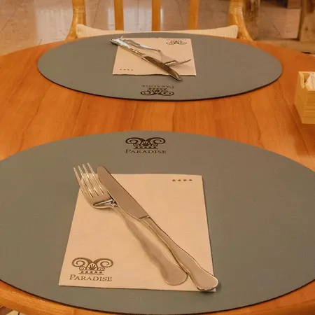 Paradise & Wellness ホテル