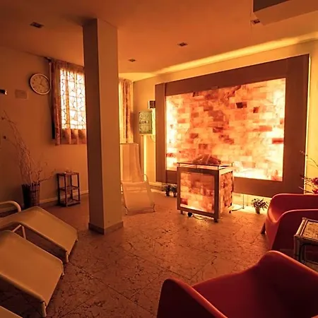 Paradise & Wellness 4*