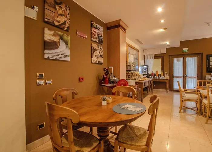 Paradise Hotel&wellness 4*